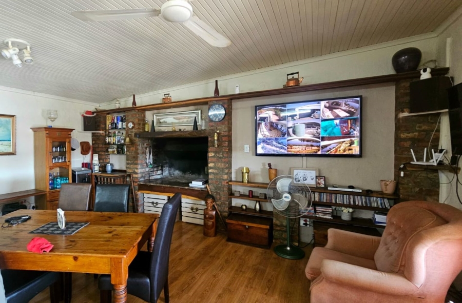 6 Bedroom Property for Sale in Malgas Western Cape